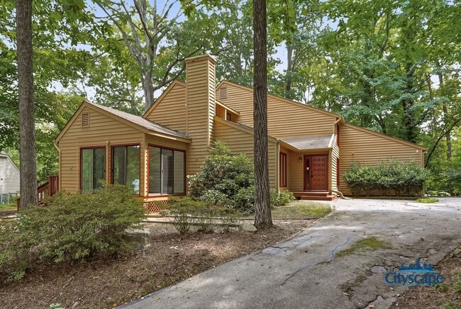Building Photo - Swanky Brandermill Contemporary Home available NOW