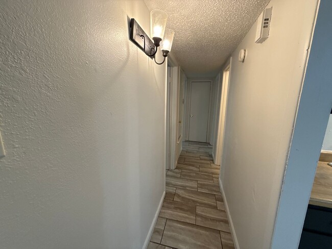 Photo - 911 Harris Dr