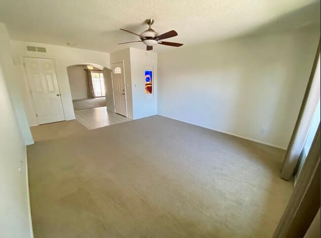 Photo - 984 N 85th Pl