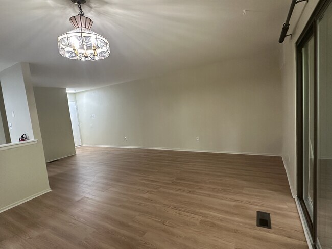 Photo - 1511 Woodhollow Dr
