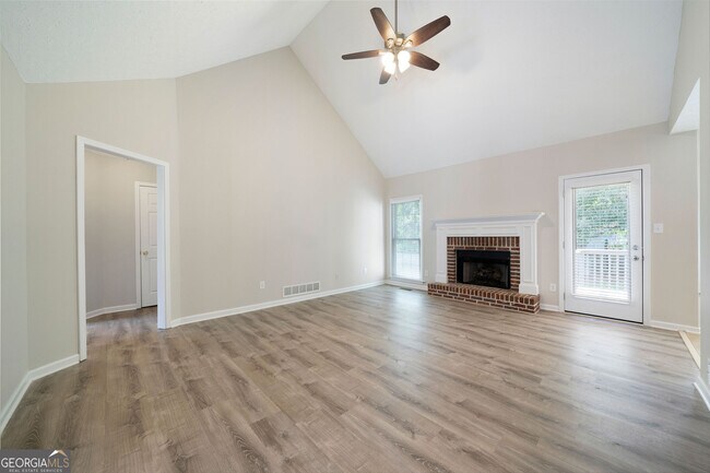 Photo - 33 Stevenson Point