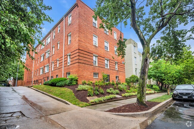 Building Photo - 1620 C Street Apartments