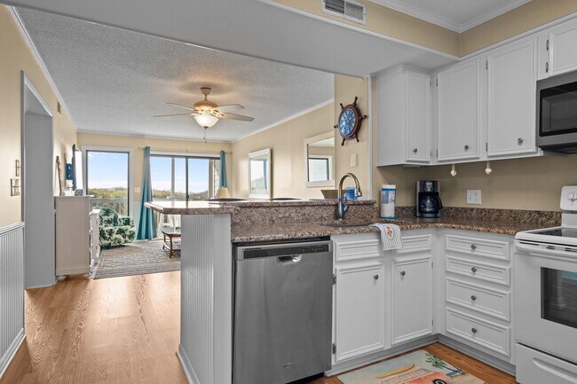 2111 W Fort Macon Rd