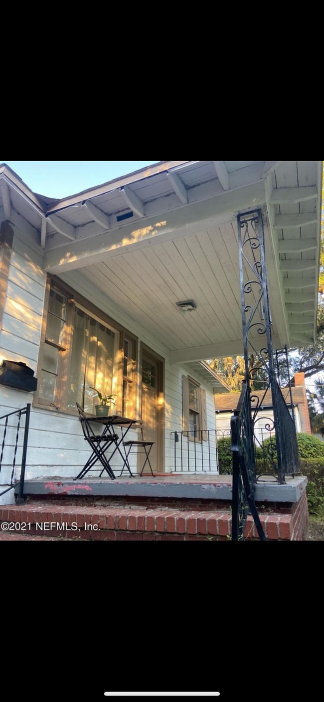 Building Photo - 1445 Rensselaer Ave