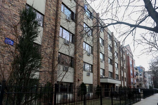 Photo - 628 W Wrightwood Ave Condo Unit 322