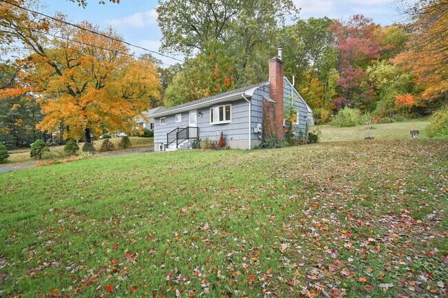 Photo - 111 Cemetery Rd