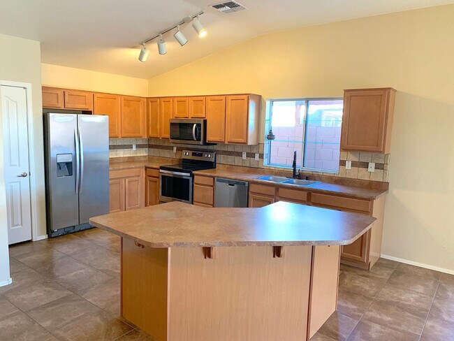 Photo - 4132 E Chambers St