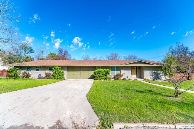 Photo - 447 Brees Blvd