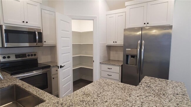Photo - 702 Obsidian Ct