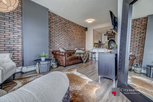 Photo - 1053-1053 10 St SW