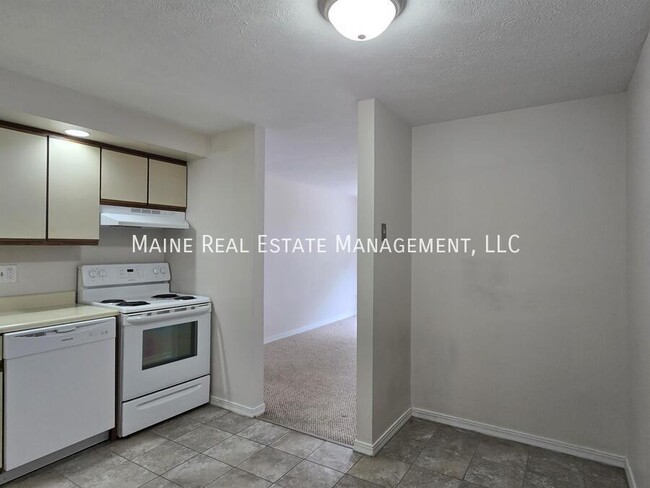 Photo - 20 Tall Pines Dr Unit 18