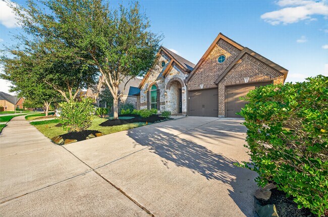 Photo - 28015 Castle Park Ln