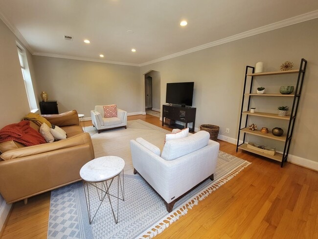 Photo - Fabulous, Furnished, Spacious 2BR with balcony in Alexandria