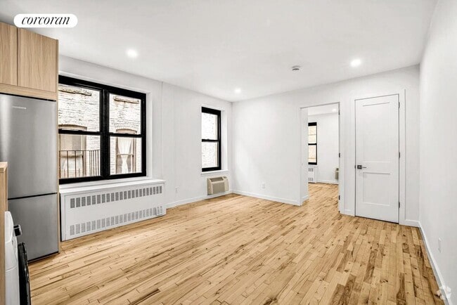 Building Photo - 315 E 95th St Rental
