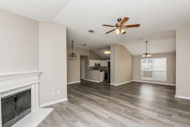 Photo - 10509 Shadywood Dr