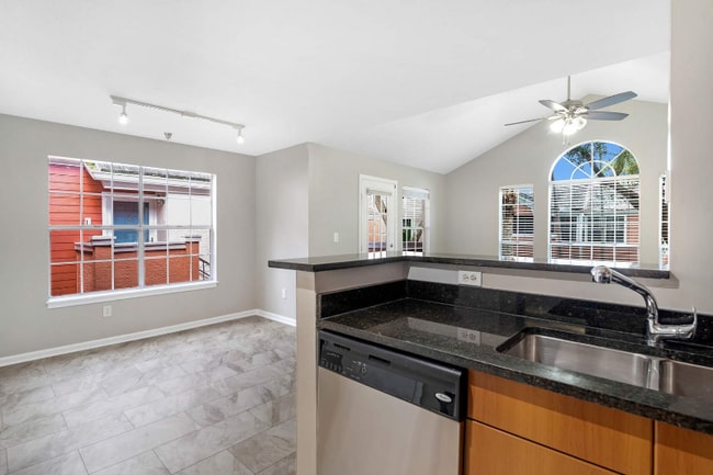 Photo - 1125 Crystal Way