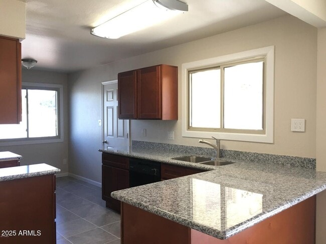 Photo - 1115 E Concorda Dr