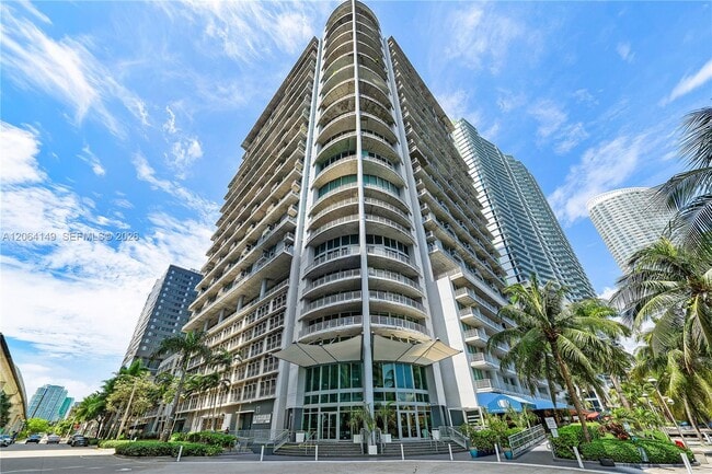 Building Photo - 690 SW 1st Ct Unit 3102