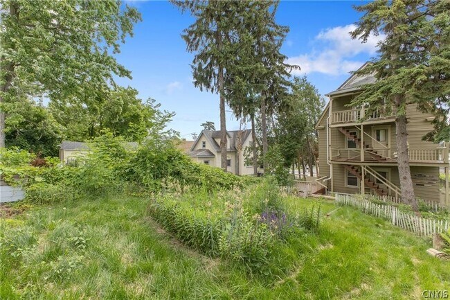 Photo - 1607 Burnet Ave