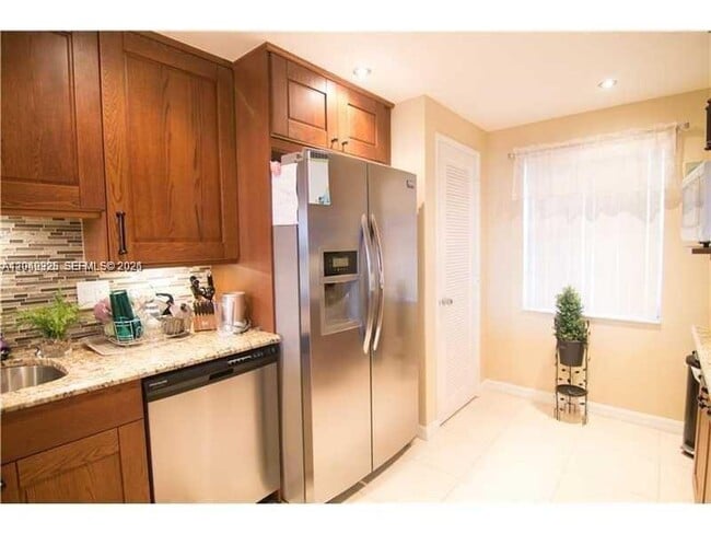 Photo - 4030 W Palm Aire Dr Unidad 505