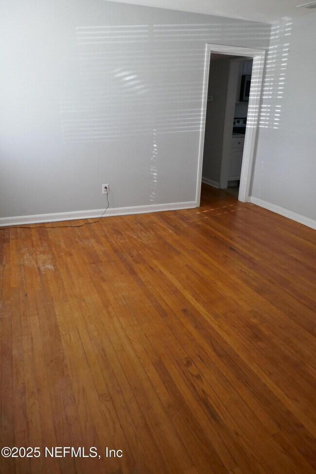 Photo - 2326 Red Oak Dr