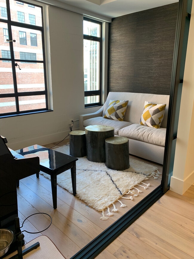 Photo - 849 S Broadway Unit 812