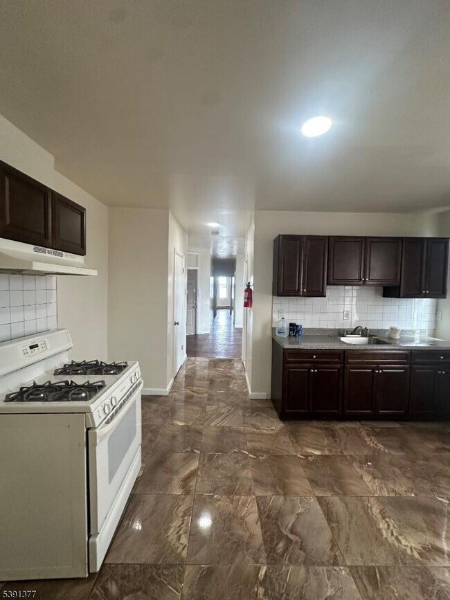 Photo - 43 Jasper St Unit 5