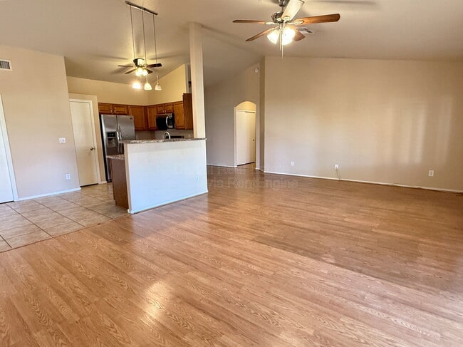 Photo - 509 W Ensueno Ct