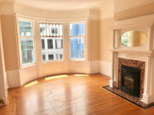 Top Floor Huge 4BR Flat, In Unit Laundry i... - Top Floor Huge 4BR Flat, In Apartment Unit Laundry i... Unit 572