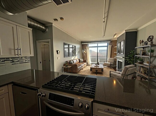 Photo - 1735 W Diversey Pkwy Unidad 304