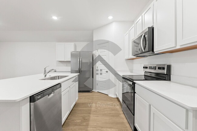 Photo - 112 E Sunbelt Ct