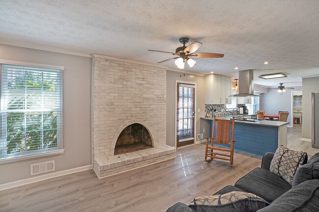 Building Photo - 752 Mountainbrooke Cir