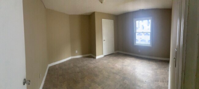 Photo - 113 Woodlawn Ave