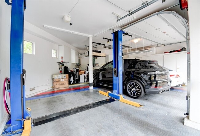 Photo - 304 Mesa Rim Ct