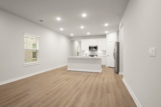 Photo - 8619 Blueberry Ash St