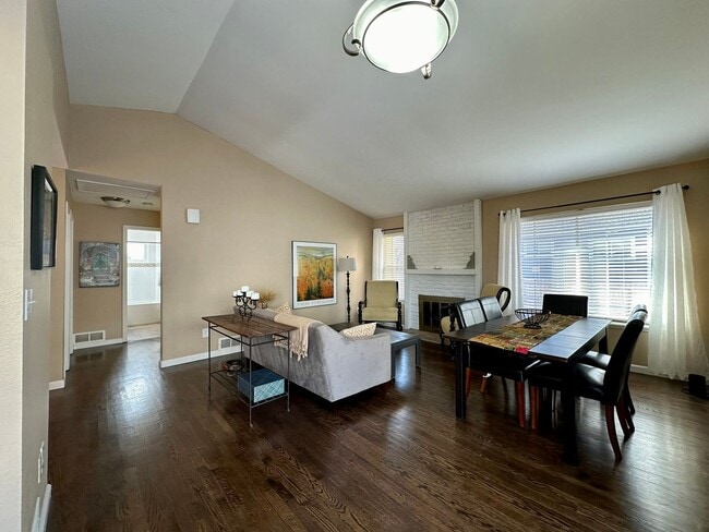 Photo - Fully Furnished 4 bedroom 2 bath home is Englewood Available NOW!!