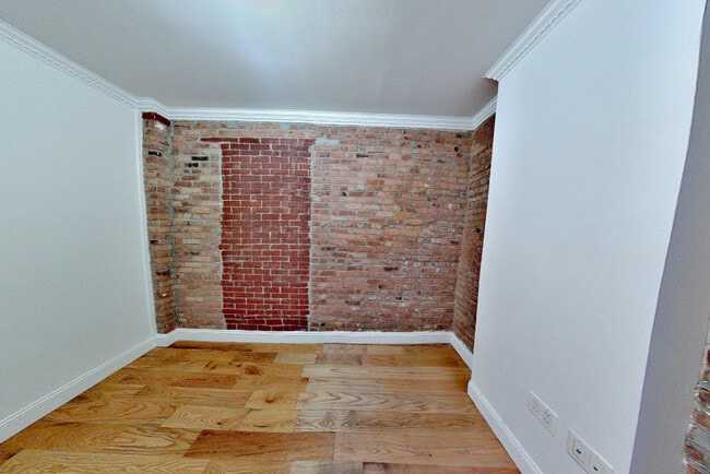 Photo - 338 E 100th St Unit 1A