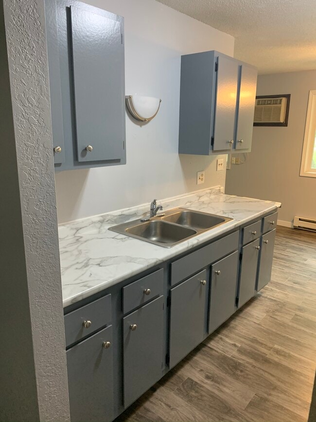 Photo - 411 Main St Unidad A