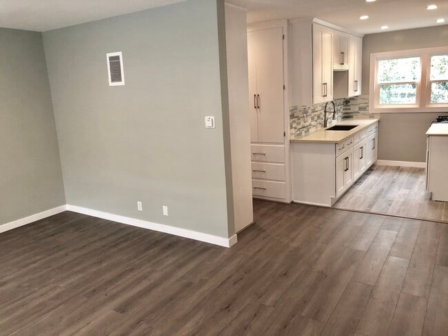 Photo - 1139 S Corning St Unit 1