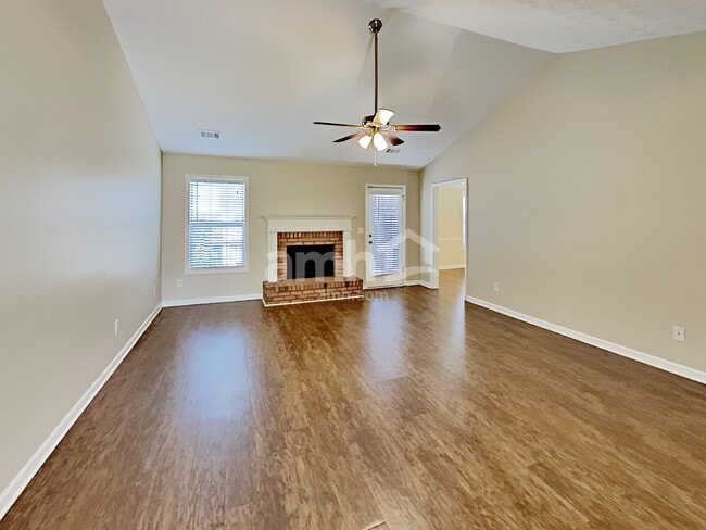 Photo - 1105 River Tusk Pl NE