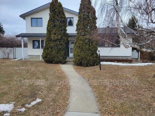 Building Photo - 11204-11248 48 Ave NW