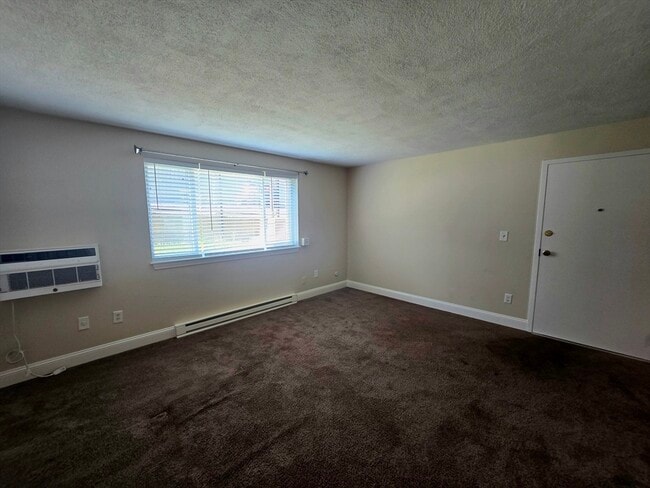 Photo - 725 Broad St Unit 4
