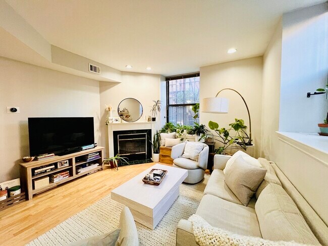 Photo - 150 Appleton St Unidad 1E