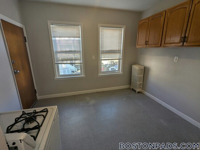 Photo - 130 Talbot Ave Unit 6