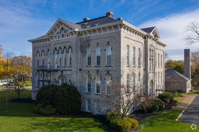 Sycamore School - Sycamore School Apartments