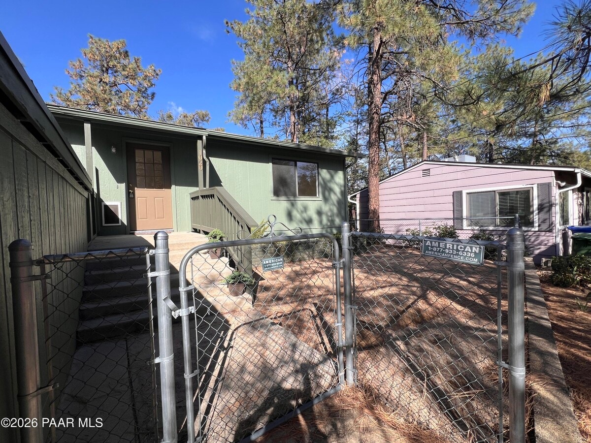 Photo - 1020 Heap Ave