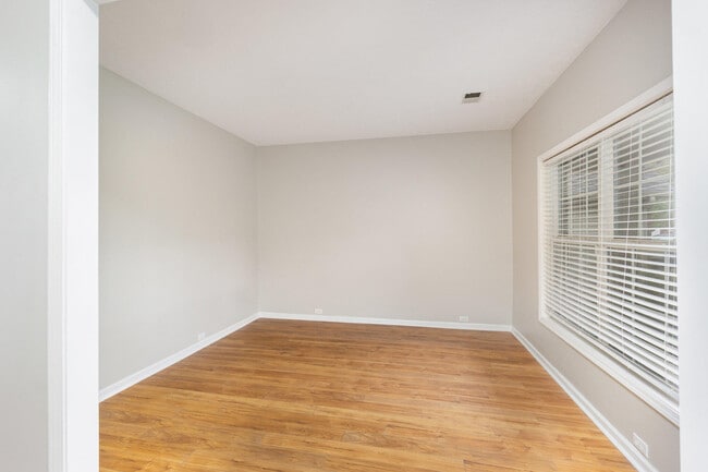 Photo - 533 Millpond Rd