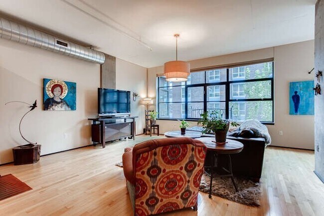 Photo - Elizabeth Lofts - FURNISHED Pearl District studio condo w/parking/concierge/most utilities Unit ELI510