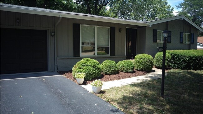 Photo - 1119 Port Diane Dr