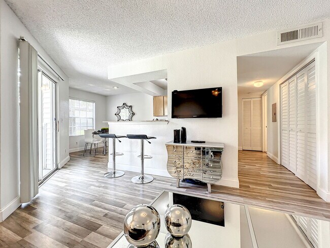 Westwood Boulevard, Orlando, FL 32821 - 1 BR 1 BA condo